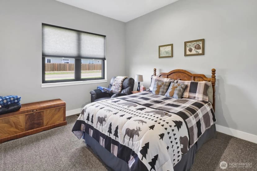 Property photo for 8802 Line Road, Lynden photo 31
