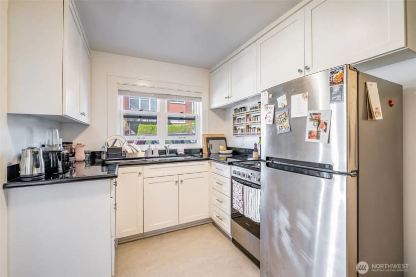 Property photo for 746 10th Avenue E, Seattle photo 14