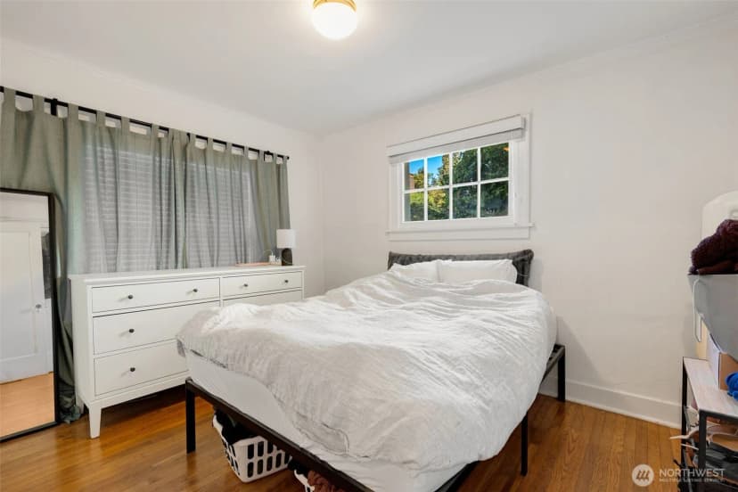 Property photo for 746 10th Avenue E, Seattle photo 17