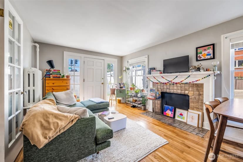 Property photo for 746 10th Avenue E, Seattle photo 11