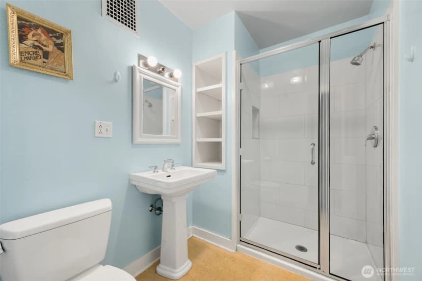 Property photo for 746 10th Avenue E, Seattle photo 10