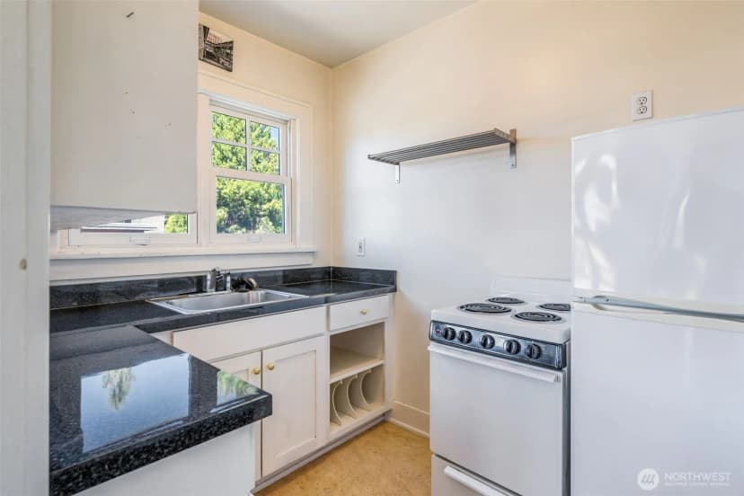 Property photo for 746 10th Avenue E, Seattle photo 25