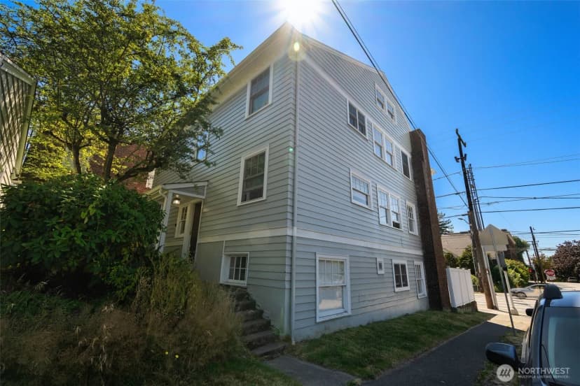 Property photo for 746 10th Avenue E, Seattle photo 30