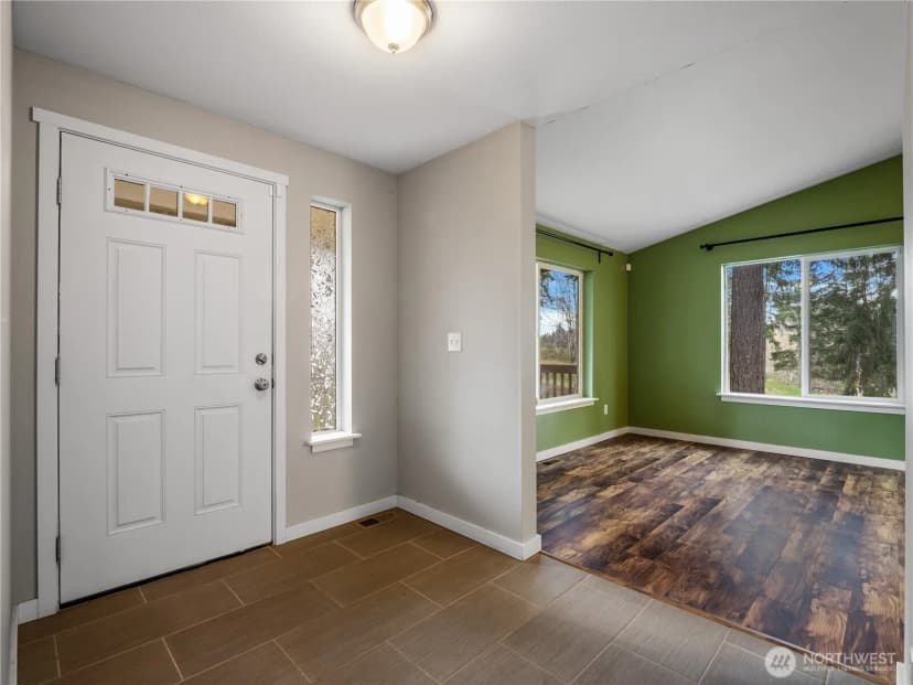 Property photo for 28601 30th Avenue E, Spanaway photo 3
