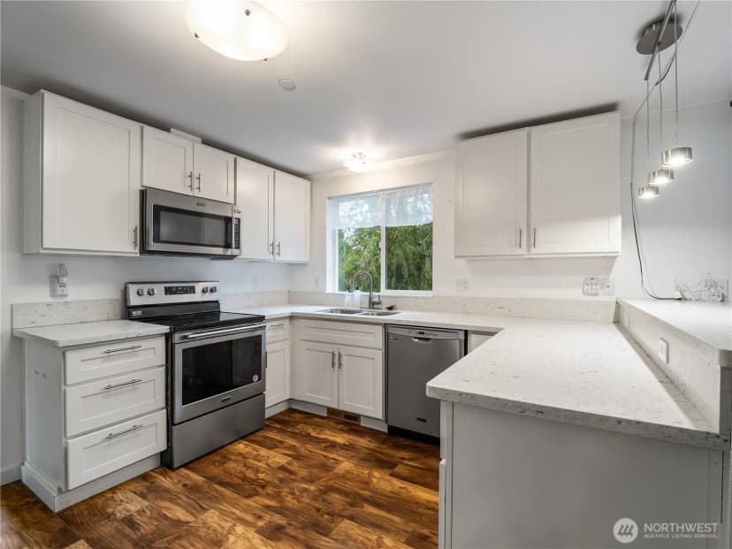 Property photo for 28601 30th Avenue E, Spanaway photo 6