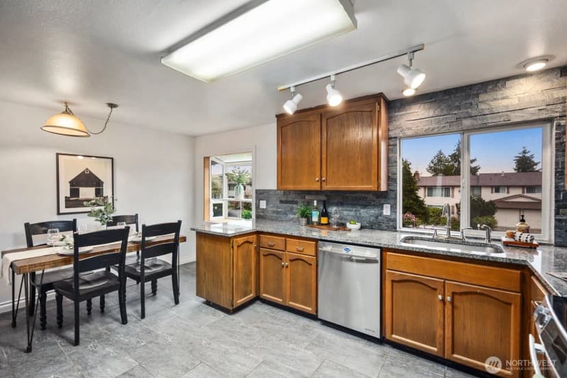 Property photo for 27525 12th Place S, Des Moines photo 15
