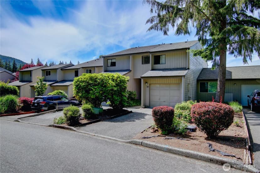 Property photo for 1 Lake Louise Drive #31, Bellingham photo 4