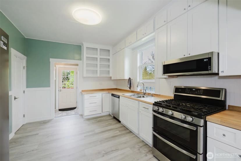 Property photo for 1209 Pacific Avenue, Bremerton photo 10