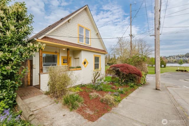Property photo for 1209 Pacific Avenue, Bremerton photo 2
