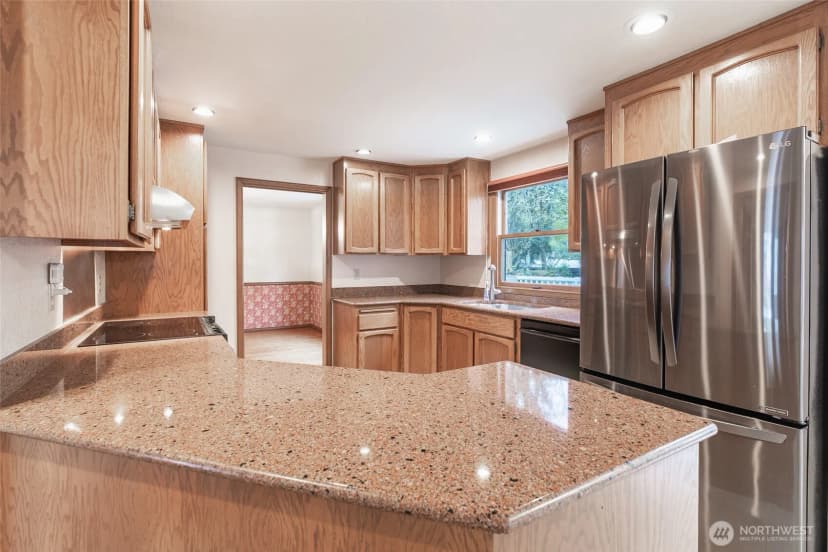 Property photo for 4220 Ne 169th Court, Lake Forest Park photo 9