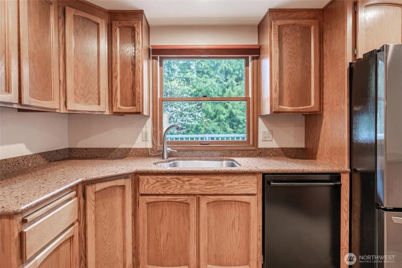 Property photo for 4220 Ne 169th Court, Lake Forest Park photo 10