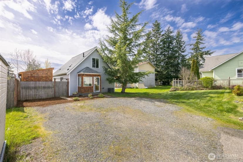 Property photo for 1407 E Illinois Street, Bellingham photo 40