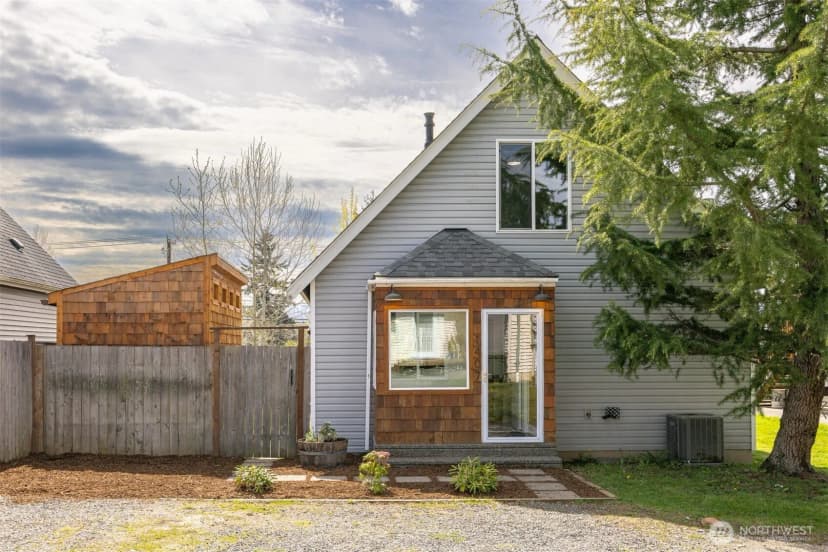 Property photo for 1407 E Illinois Street, Bellingham photo 30