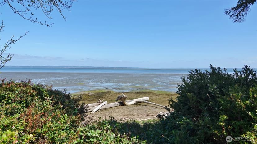 Property photo for 574 Chinook Avenue Se, Ocean Shores