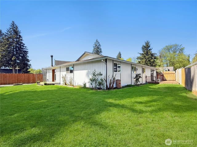 Property photo for 13329 58th Drive Ne, Marysville photo 2