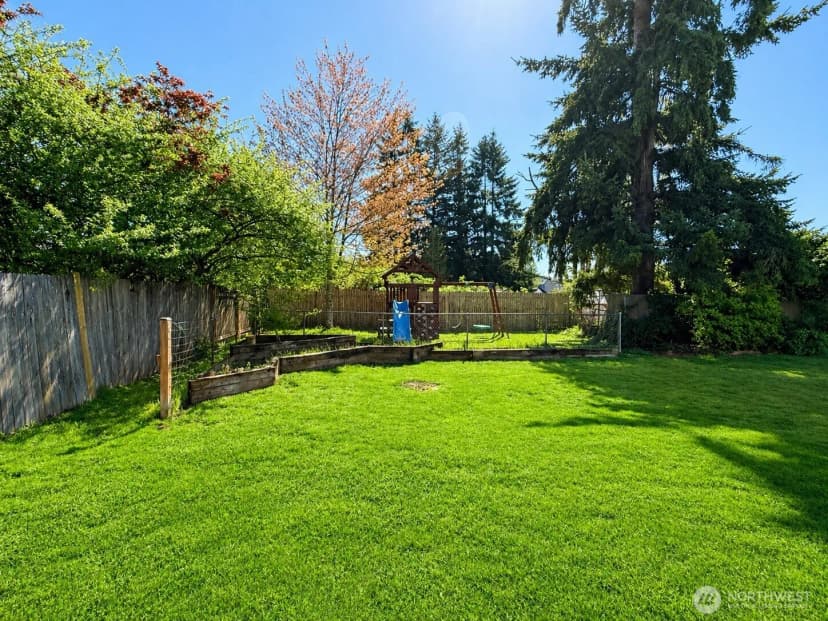Property photo for 13329 58th Drive Ne, Marysville photo 18