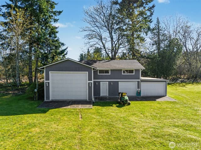 Property photo for 12302 224th Street E, Graham photo 2
