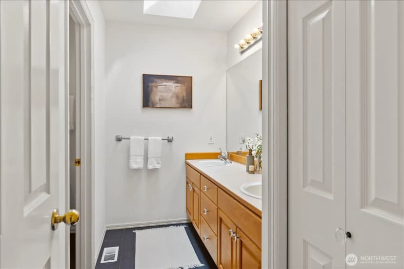 Property photo for 2408 55th Street Sw, Everett photo 31