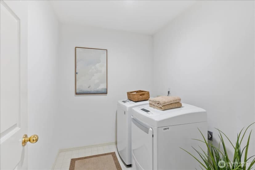 Property photo for 2408 55th Street Sw, Everett photo 22
