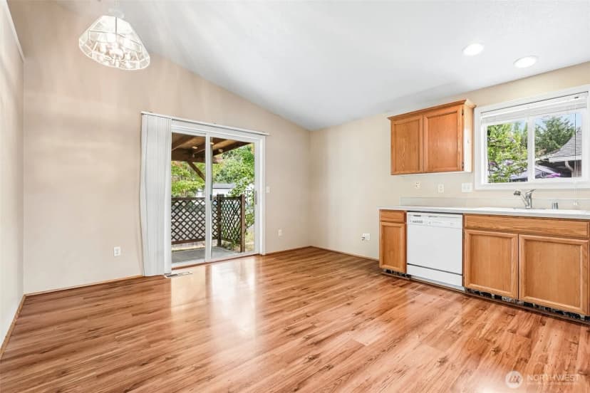Property photo for 308 Se 9th Street, Battle Ground photo 9