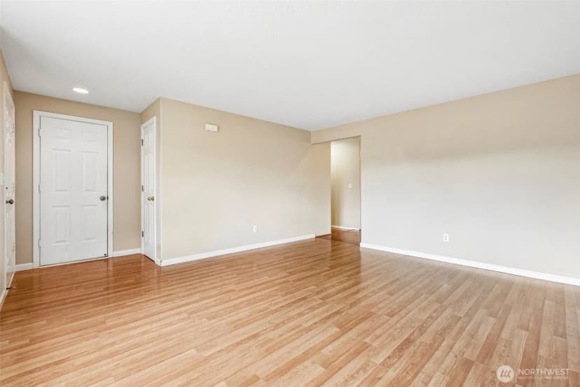 Property photo for 308 Se 9th Street, Battle Ground photo 7