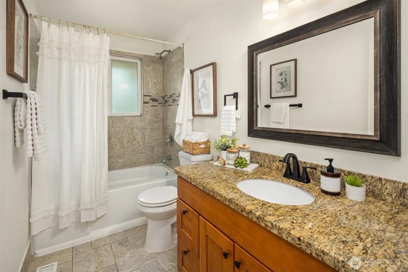 Property photo for 4028 S 175th Street, Sea Tac photo 13