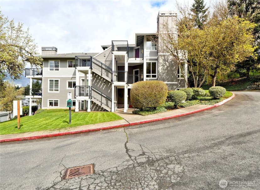 Property photo for 12012 Ne 204th Place #c201, Bothell photo 22