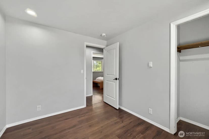 Property photo for 217 Capri Place, Everett photo 17