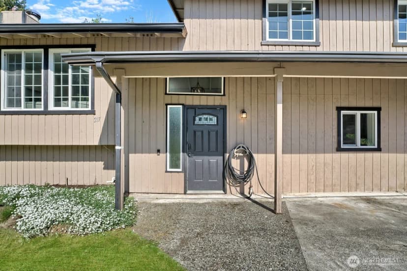 Property photo for 217 Capri Place, Everett photo 4