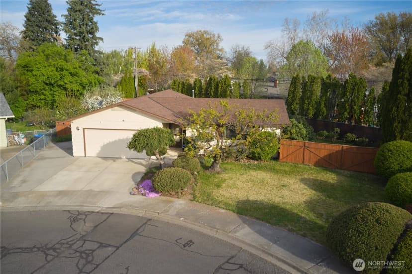 Property photo for 863 Dow Drive, Walla Walla
