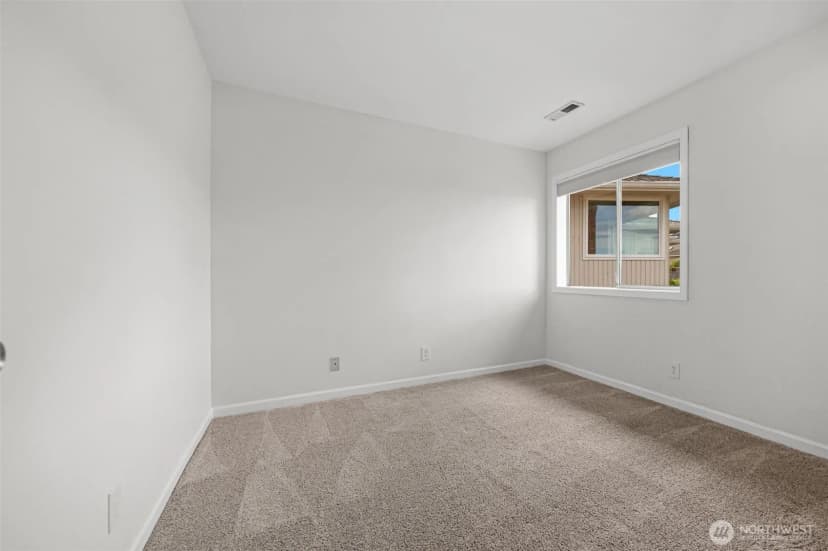 Property photo for 1623 Edgemoor Lane, Everett photo 28