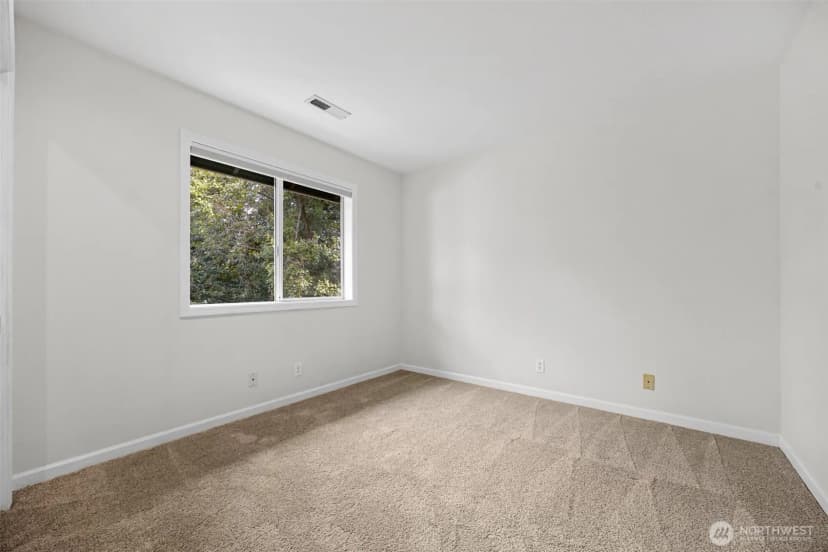 Property photo for 1623 Edgemoor Lane, Everett photo 27