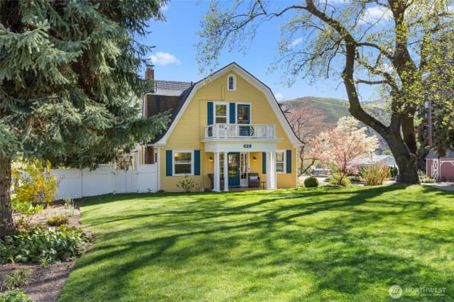 Property photo for 529 Lower Sunnyslope Road, Wenatchee