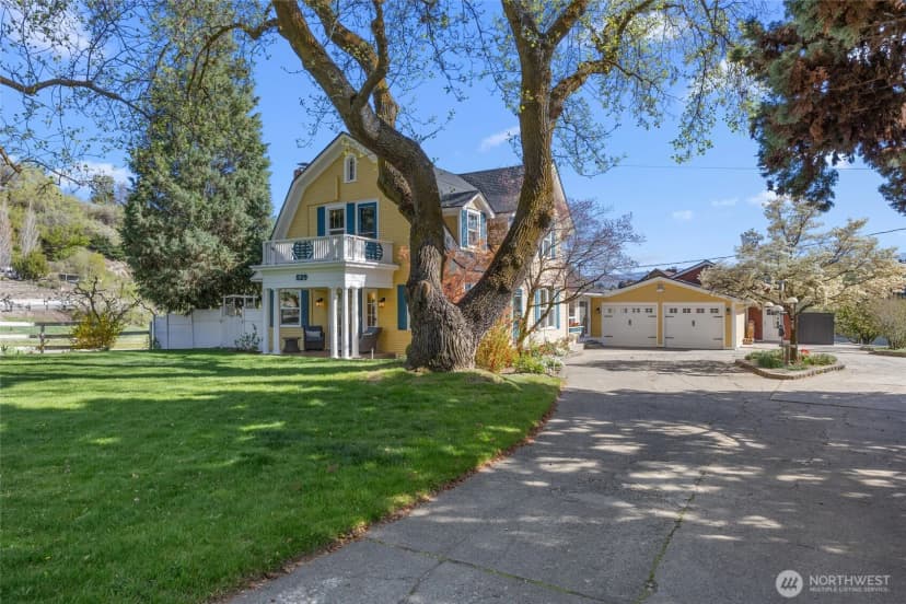Property photo for 529 Lower Sunnyslope Road, Wenatchee photo 2