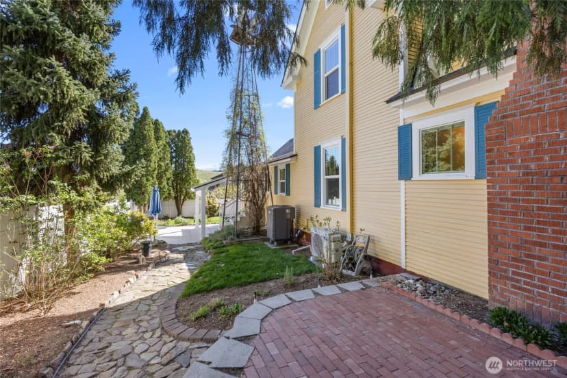 Property photo for 529 Lower Sunnyslope Road, Wenatchee photo 31
