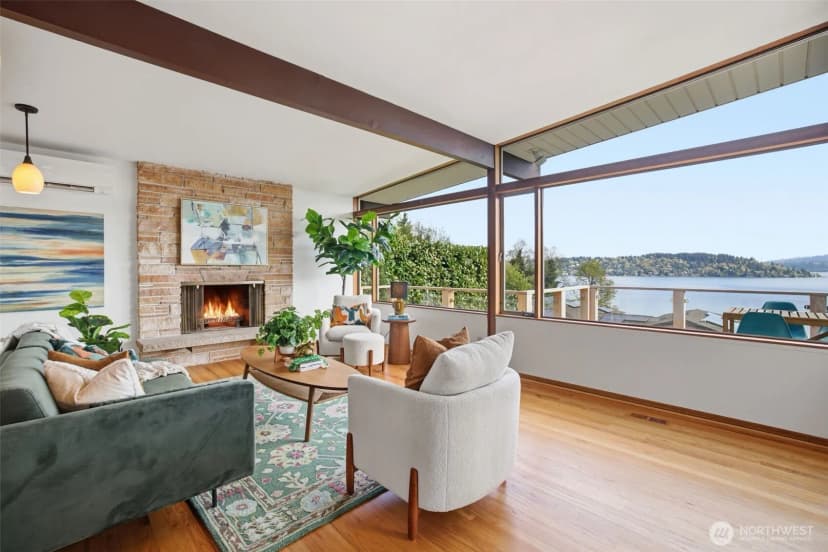 Property photo for 10054 Waters Avenue S, Seattle photo 5