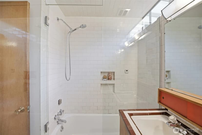Property photo for 10054 Waters Avenue S, Seattle photo 21