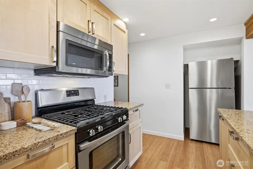 Property photo for 10054 Waters Avenue S, Seattle photo 34