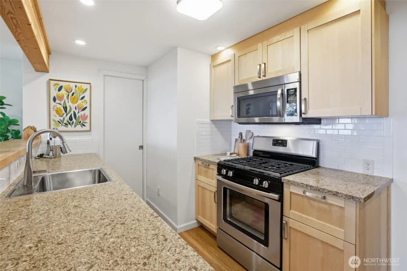 Property photo for 10054 Waters Avenue S, Seattle photo 33