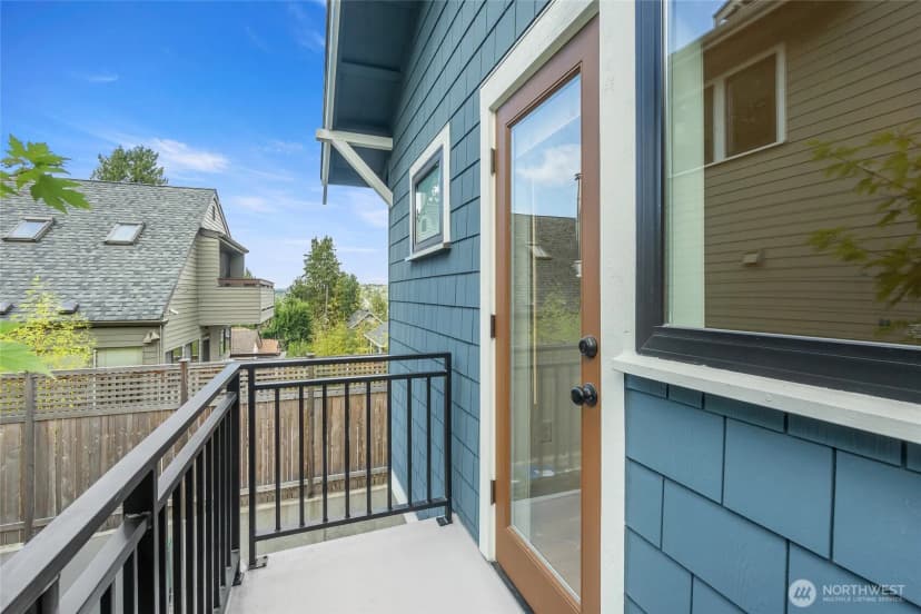 Property photo for 2708 1st Avenue W, Seattle photo 28