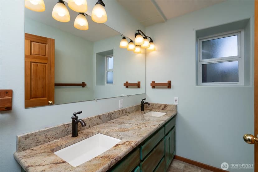 Property photo for 6065 Central Avenue, Anacortes photo 31