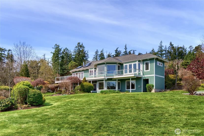 Property photo for 6065 Central Avenue, Anacortes