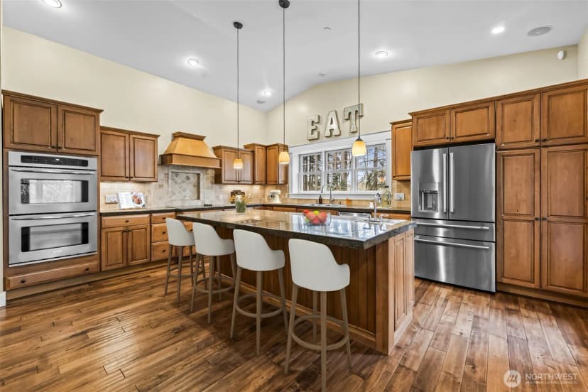 Property photo for 9715 Crescent Valley Drive Nw, Gig Harbor photo 12