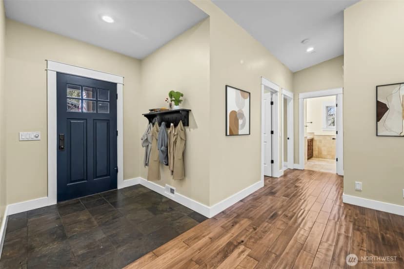 Property photo for 9715 Crescent Valley Drive Nw, Gig Harbor photo 5