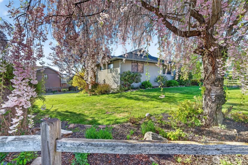 Property photo for 2629 Lemaister Avenue, Wenatchee photo 8
