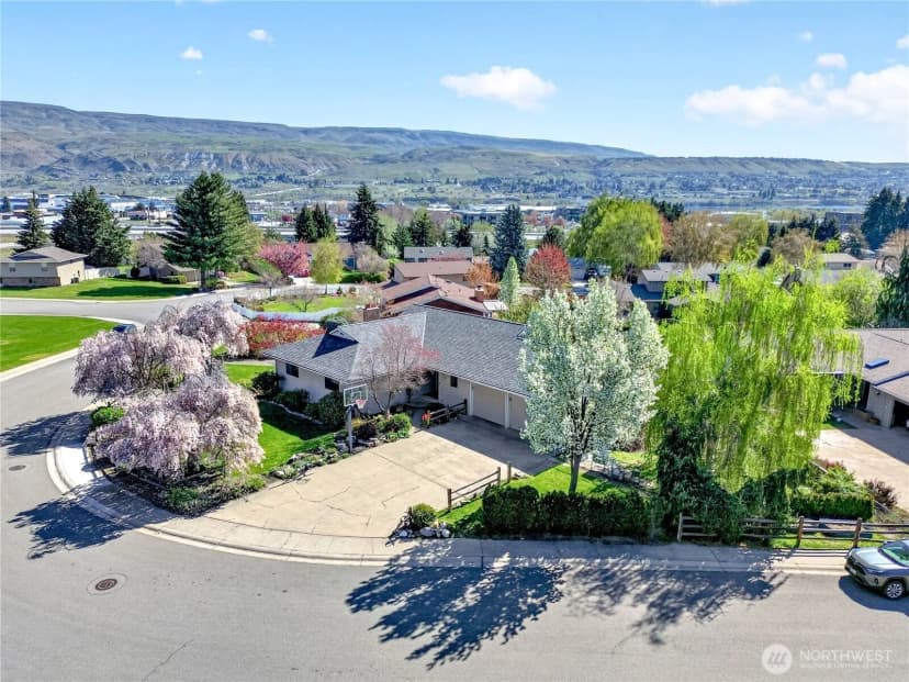 Property photo for 2629 Lemaister Avenue, Wenatchee