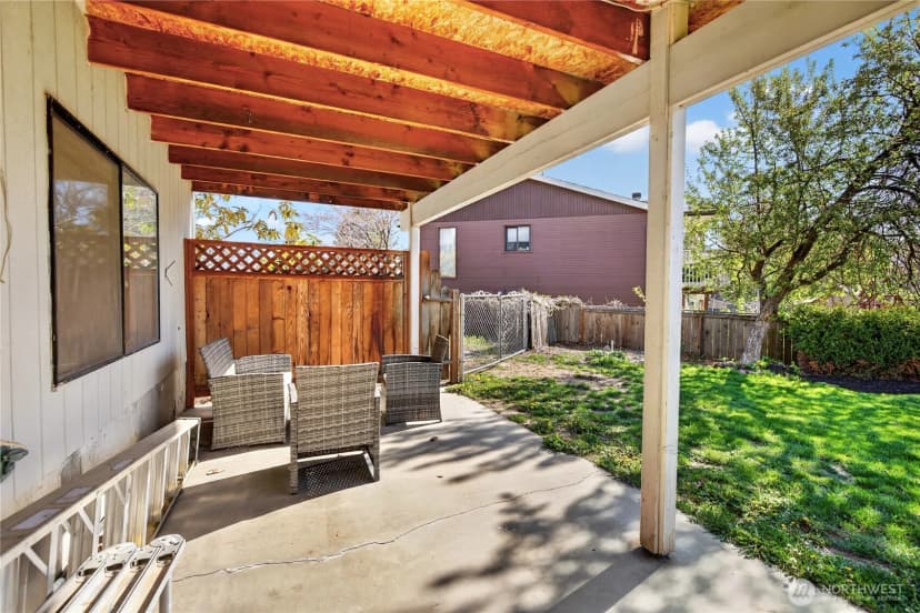 Property photo for 2629 Lemaister Avenue, Wenatchee photo 9