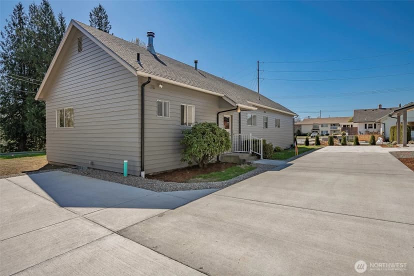 Property photo for 215 E Front Street, Lynden photo 29