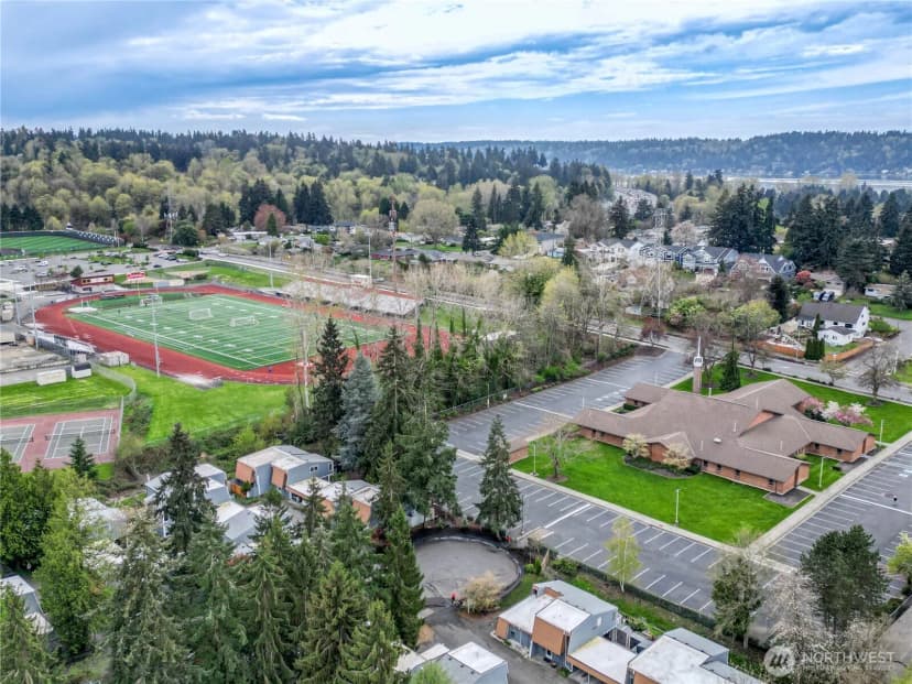 Property photo for 12607 Se 41st Place #h207, Bellevue photo 26