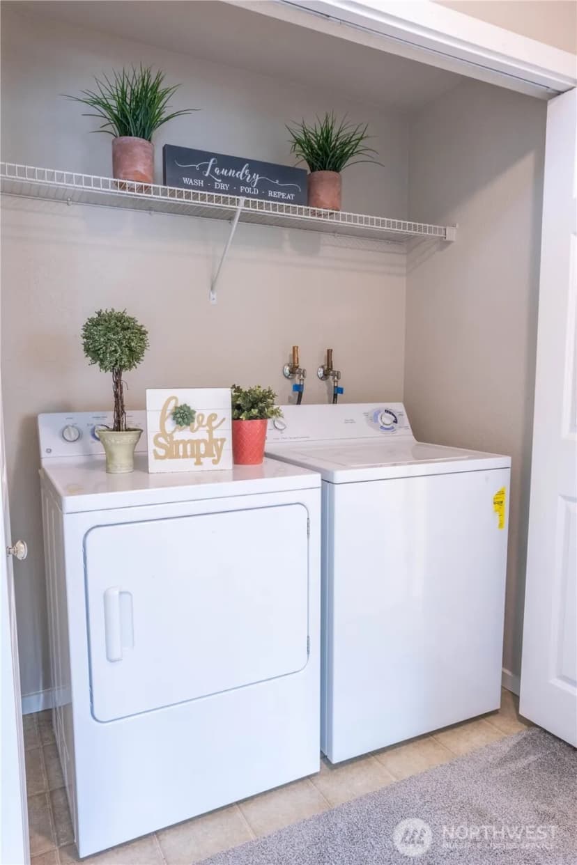 Property photo for 12607 Se 41st Place #h207, Bellevue photo 15